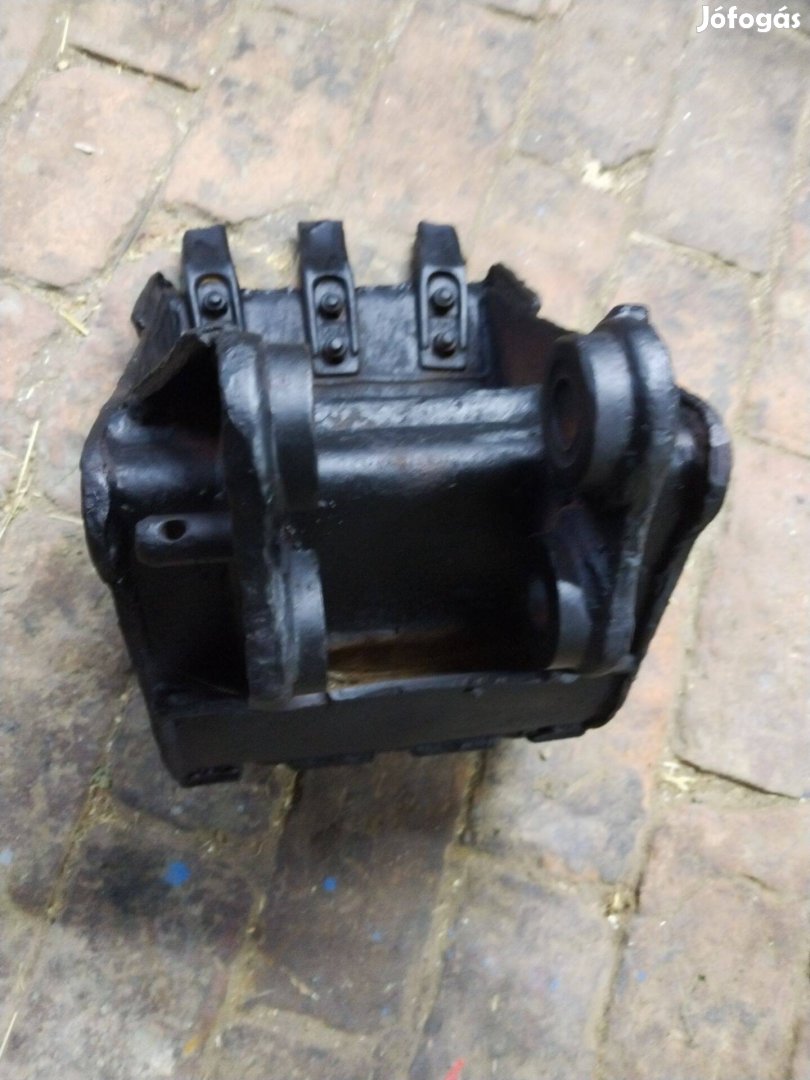 Eladó markoló kanál