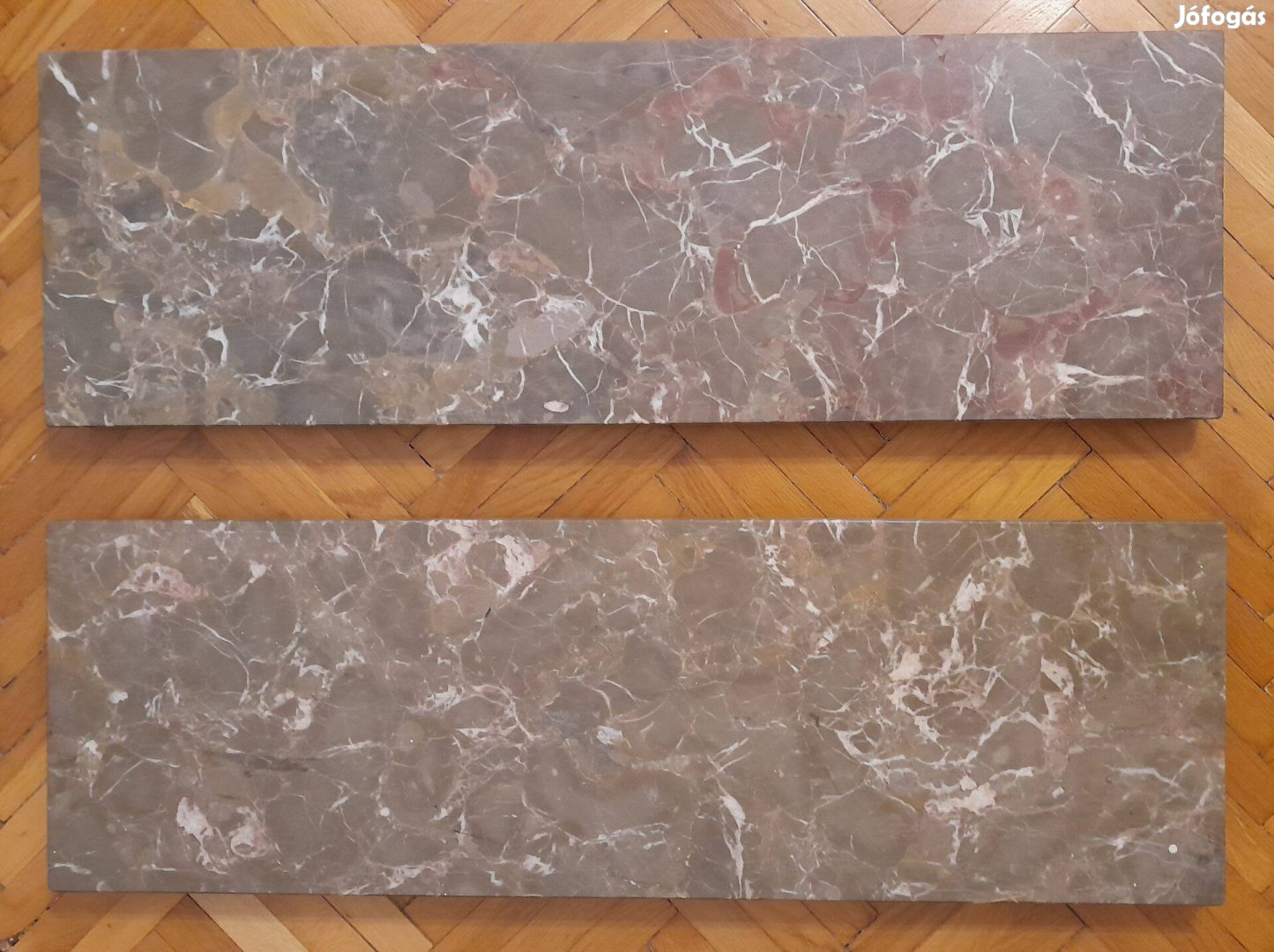 Eladó márványlap 84x27x2.6cm, konvektorra, használt, 2db