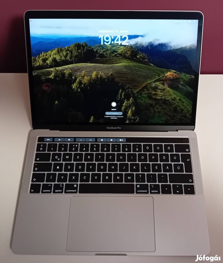 Eladó megkímélt Macbook Pro 2018 (i5, 8GB RAM, 250GB SSD)