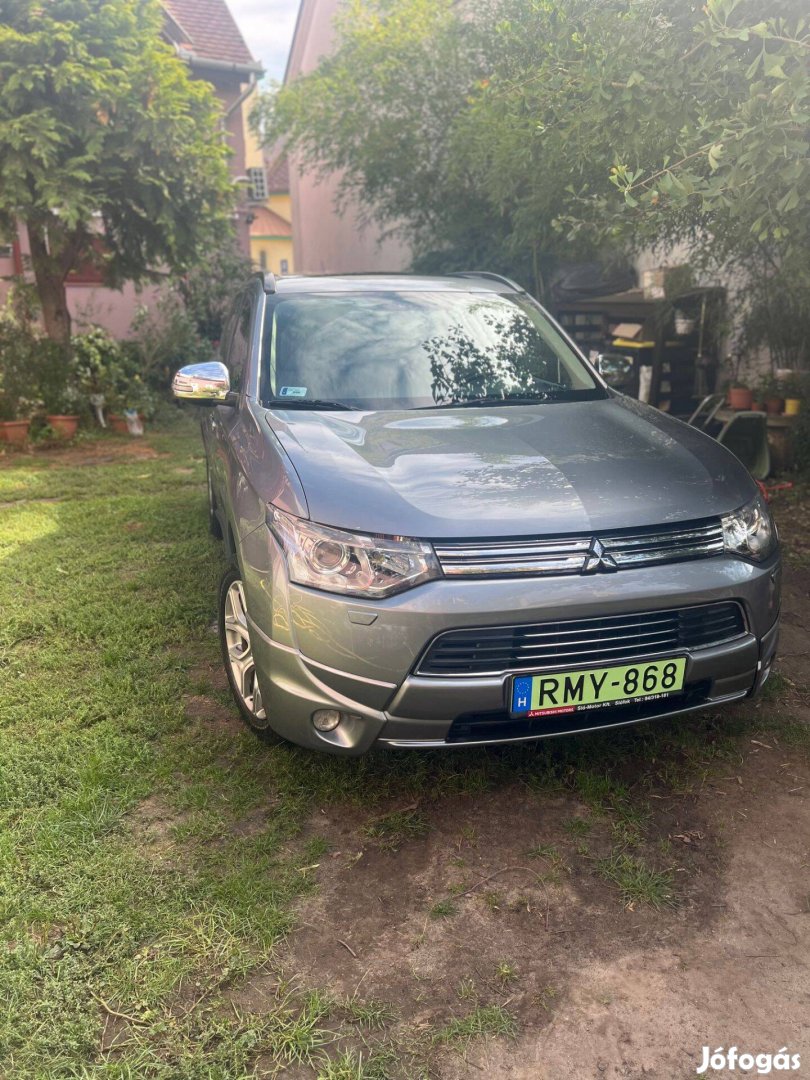 Eladó megkímélt Mitsubishi Outlander (Phev)