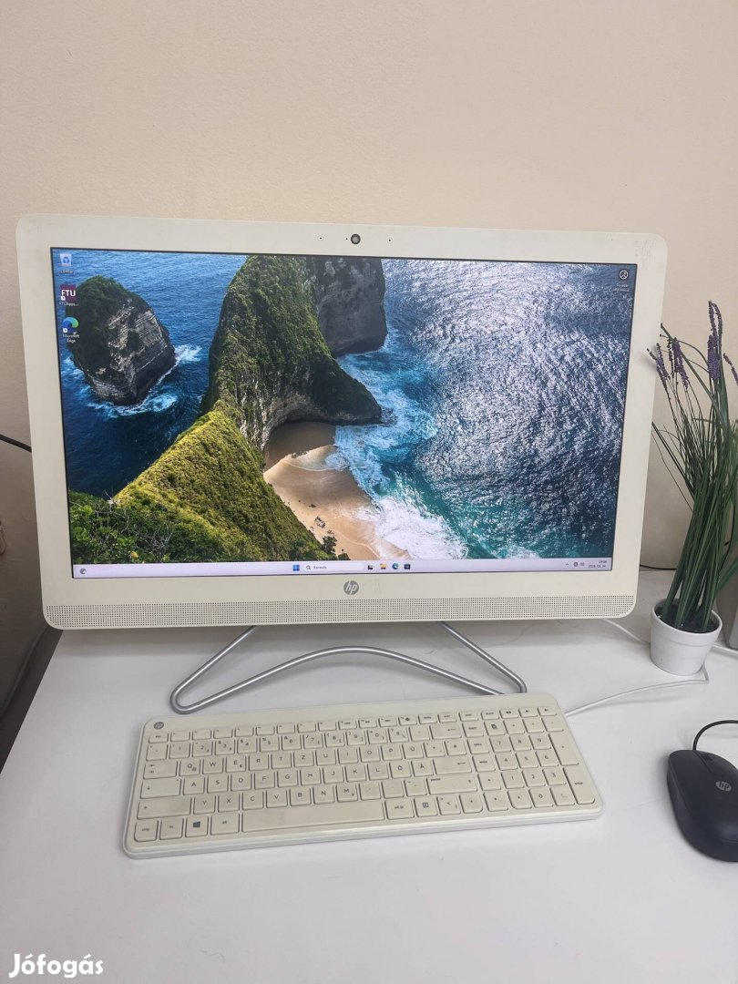 Eladó megkímélt állapotú HP all-in-one számítógép.