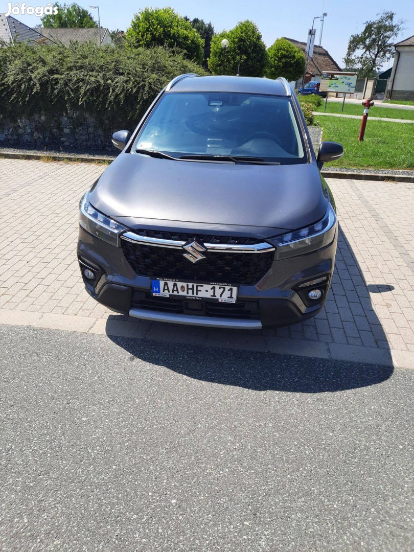 Eladó megkímélt állapotú Suzuki S-Cross