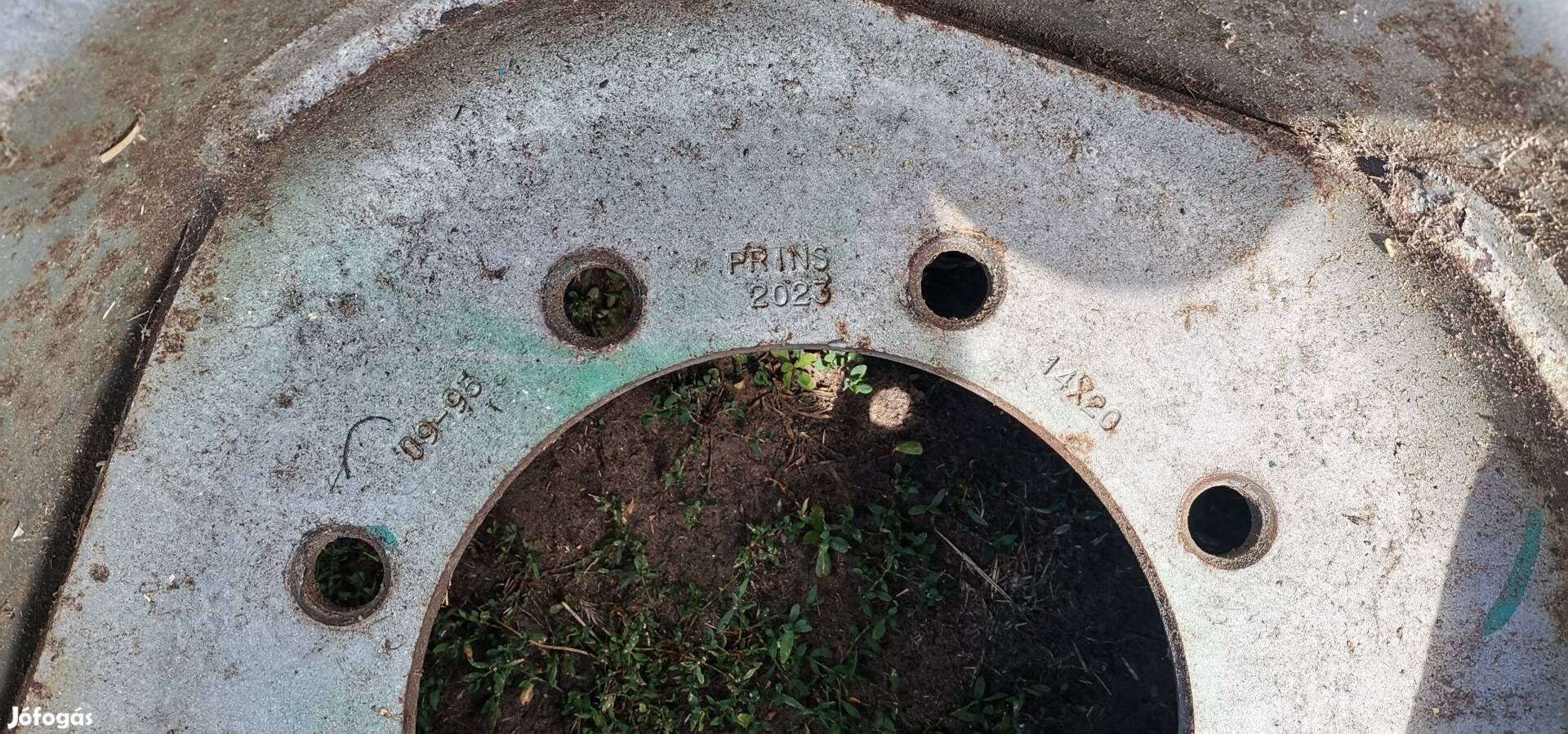 Eladó mezőgazdasági gép kerék