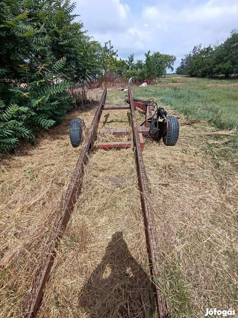 Eladó mezőgazdasági munka gépek