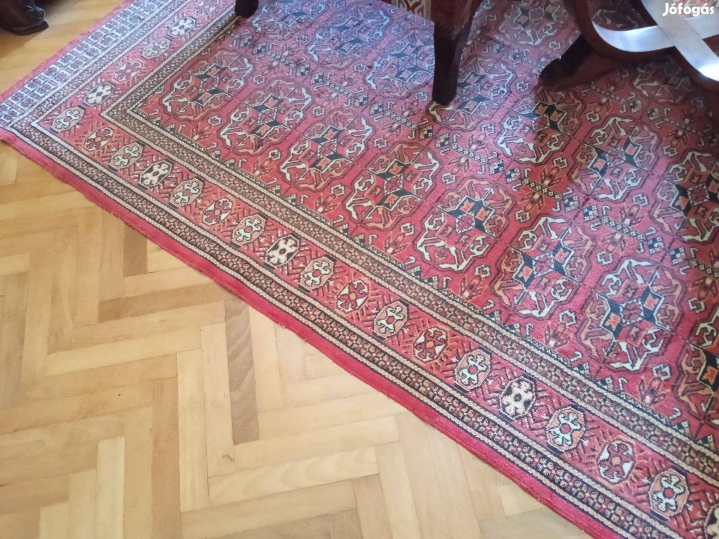 Eladó mintás gyönyörű szőnyeg, falvédő, fali kárpit