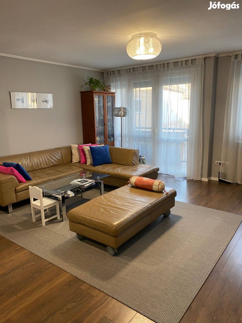 Eladó modern, társasházi lakás a Selyem utcán