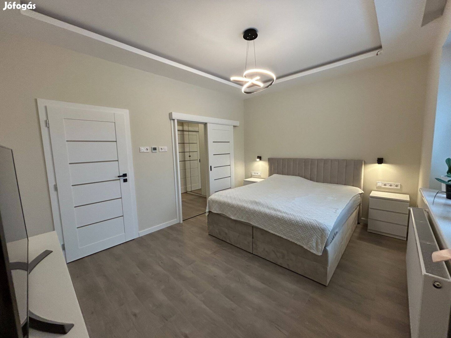 Eladó modern egyszintes családi ház Köntöskert városrészben!