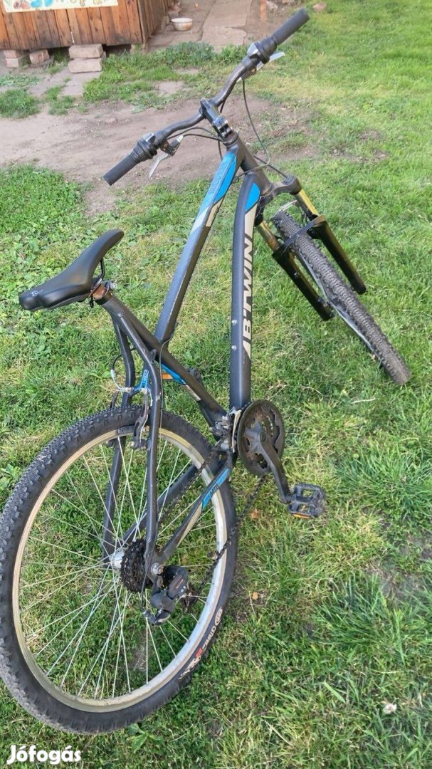 Eladó mountain bike