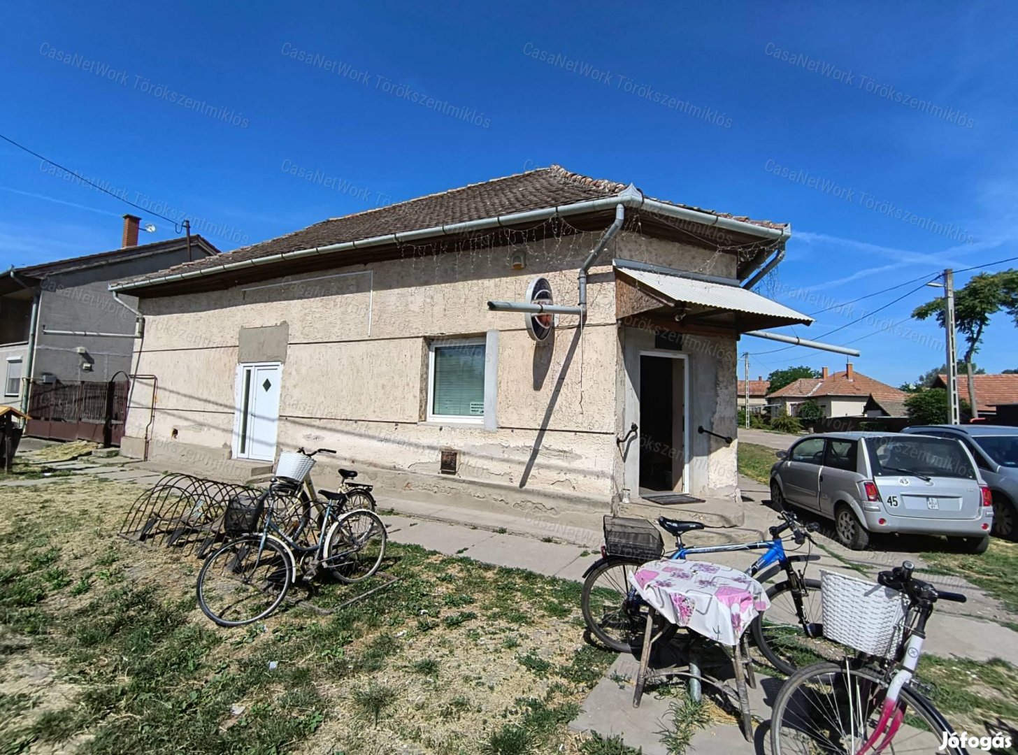 Eladó működő üzlethelyiség Túrkevén!