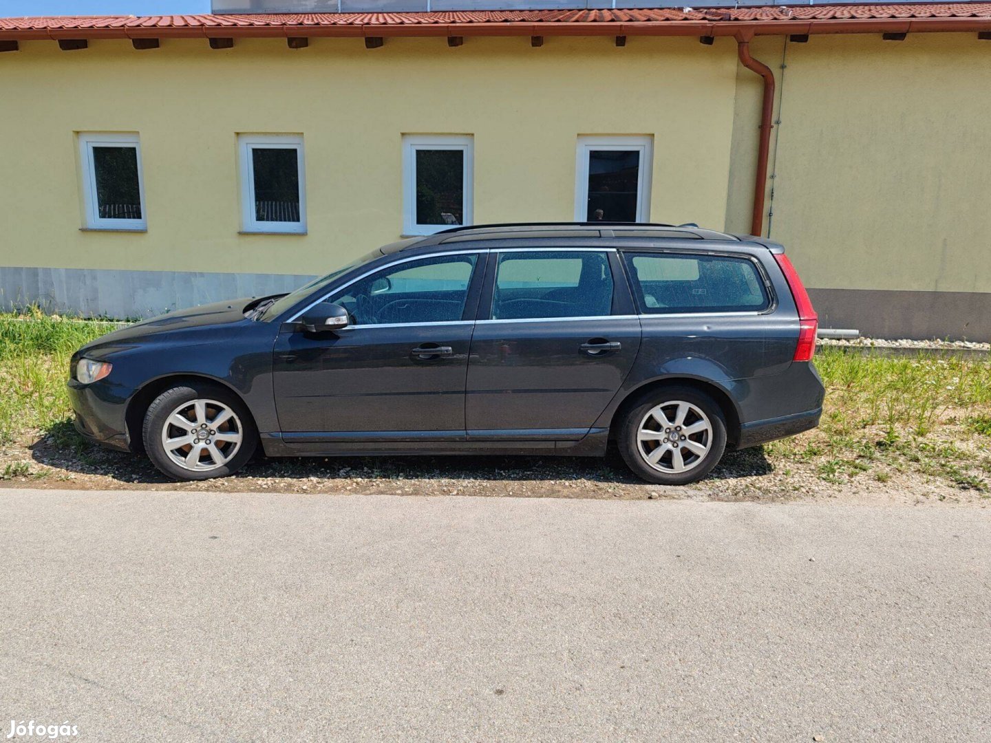 Eladó nagy kombi