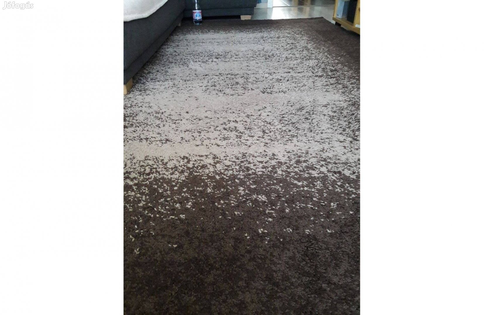 Eladó nagyméretű szőnyeg