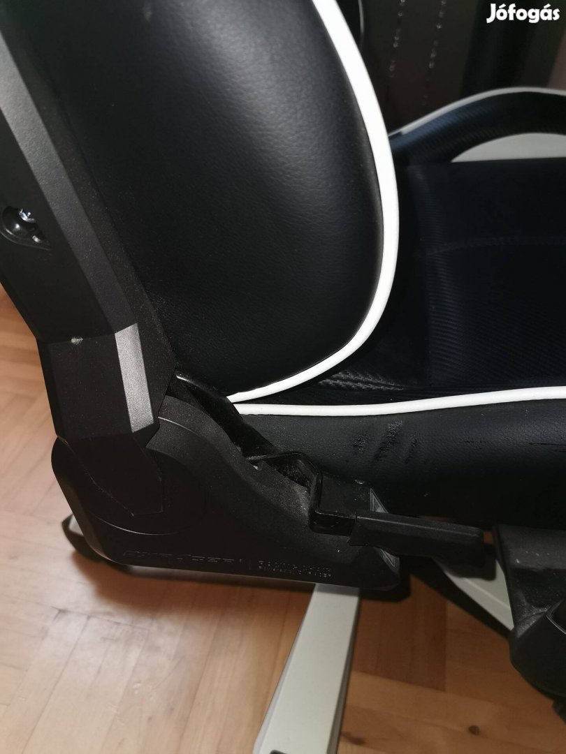 Eladó nagyon megkímélt állapotban egy Dxracer King Gamer szék!!!