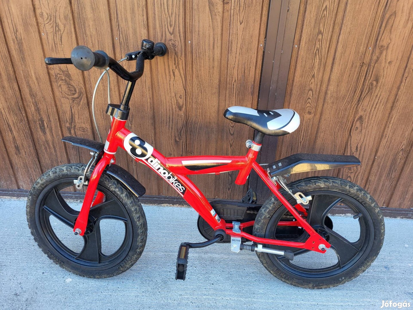 Eladó nagyon szép 16 os méretű dinobikes gyerek kerékpár!