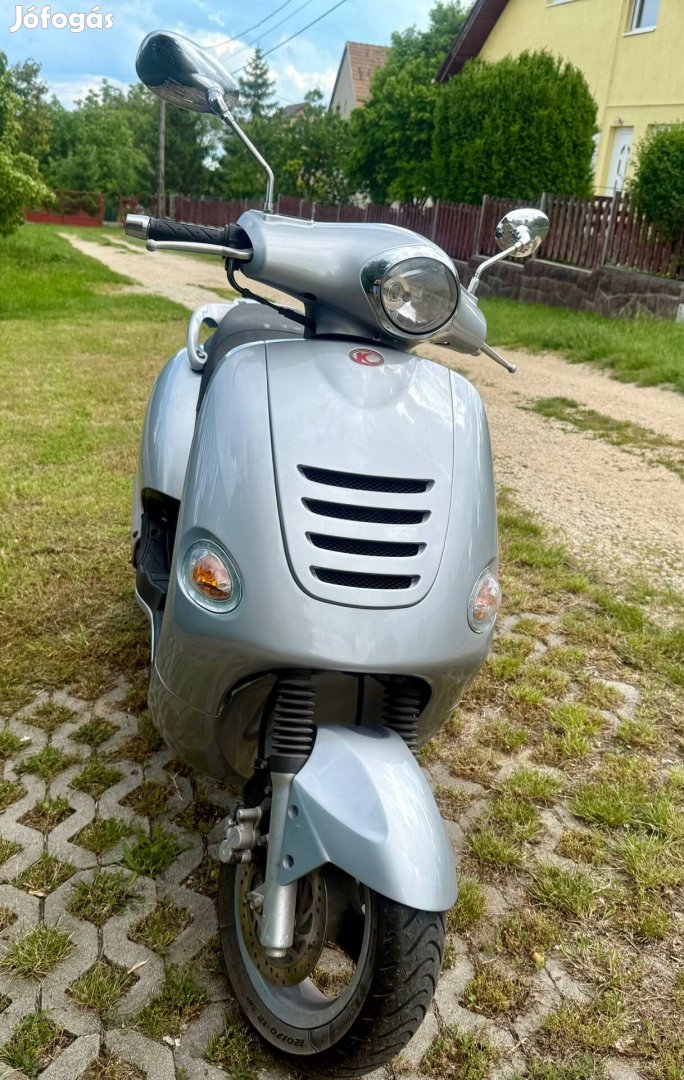 Eladó nagyrobogó automata váltós Kymco Yup 250