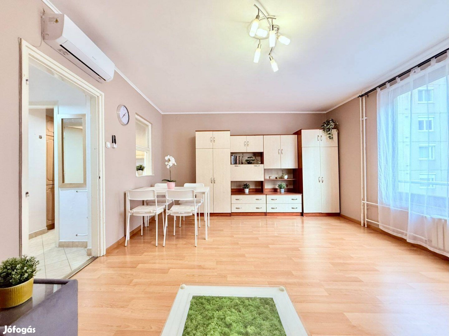 Eladó nappali szekrénysor