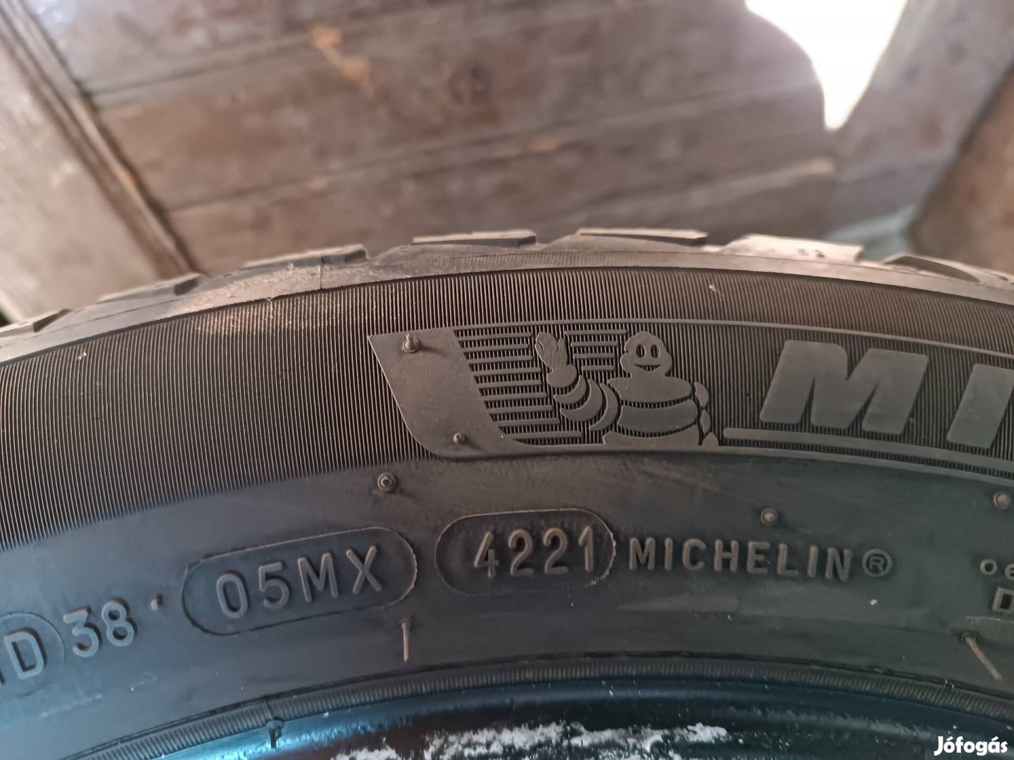 Eladó négyévszakos gumi 