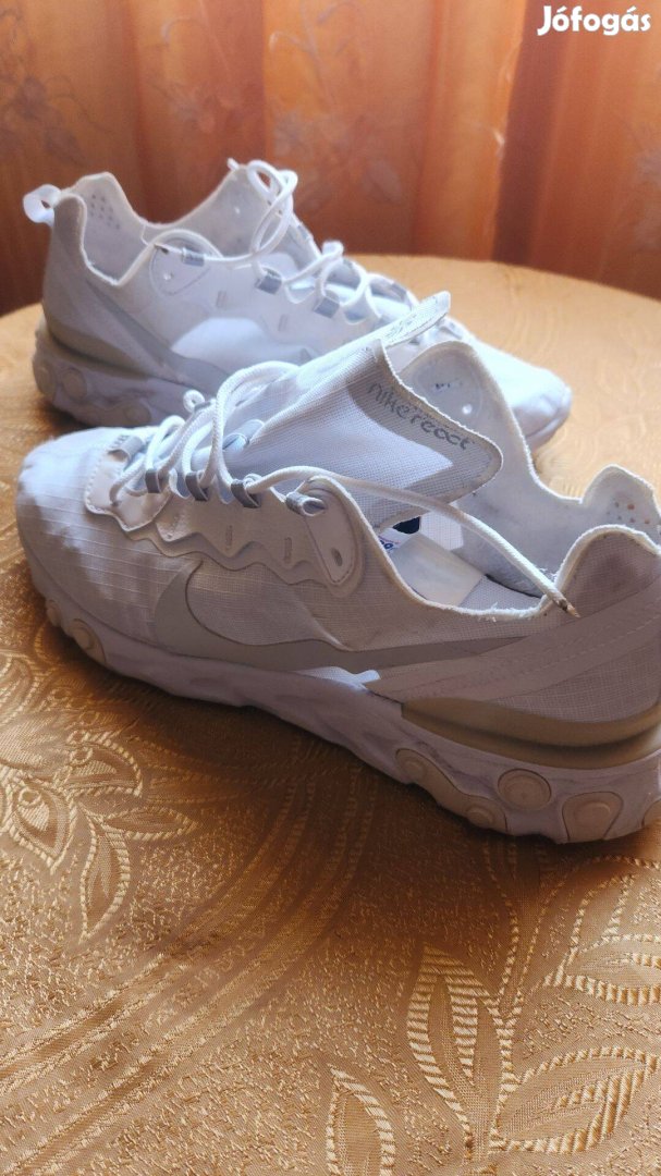 Eladó nike 46