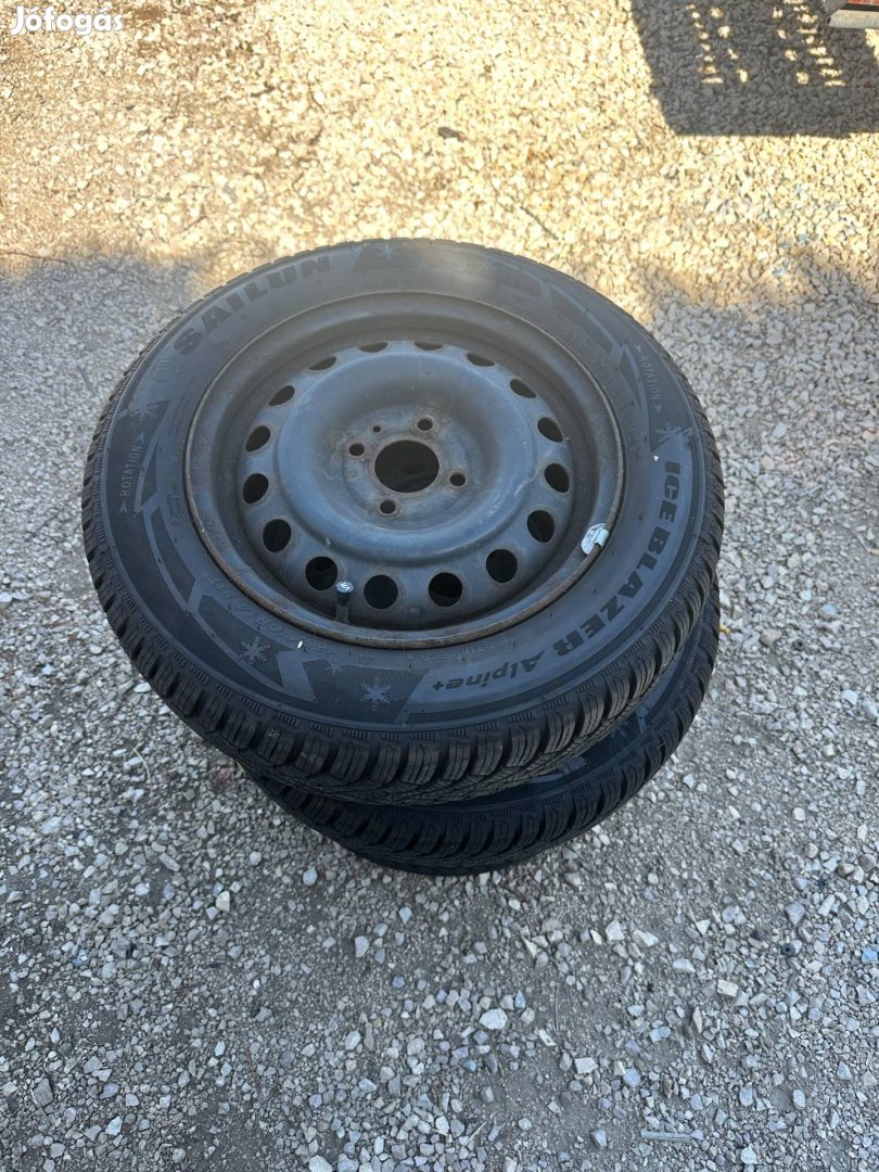 Eladó nissan micra 4x100 r14 felni garnitúra