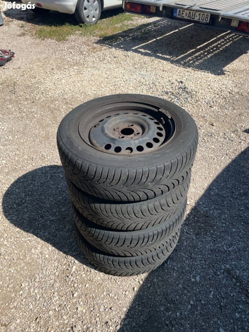 Eladó nissan note 4x100 r15 felni garnitúra