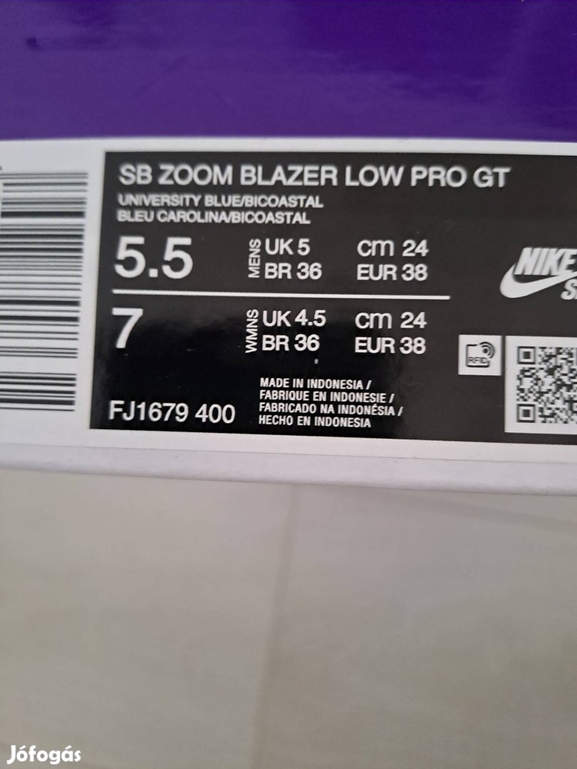 Eladó női Nike cipő. Új. méret 38