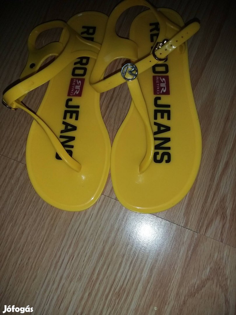 Eladó női Retró papucs