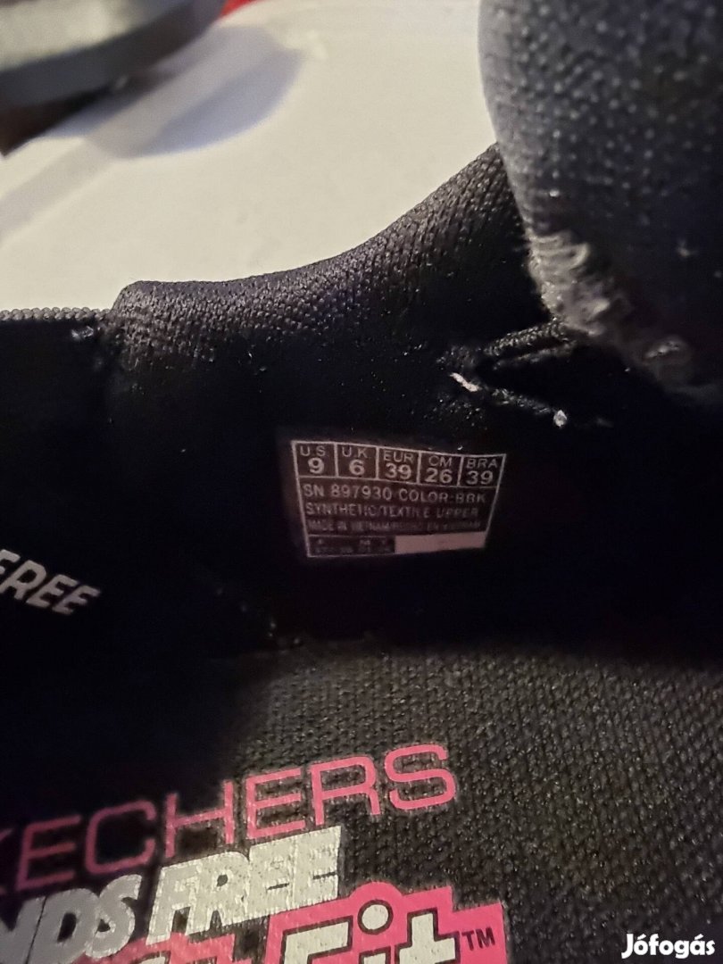 Eladó női Skechers sportcipő