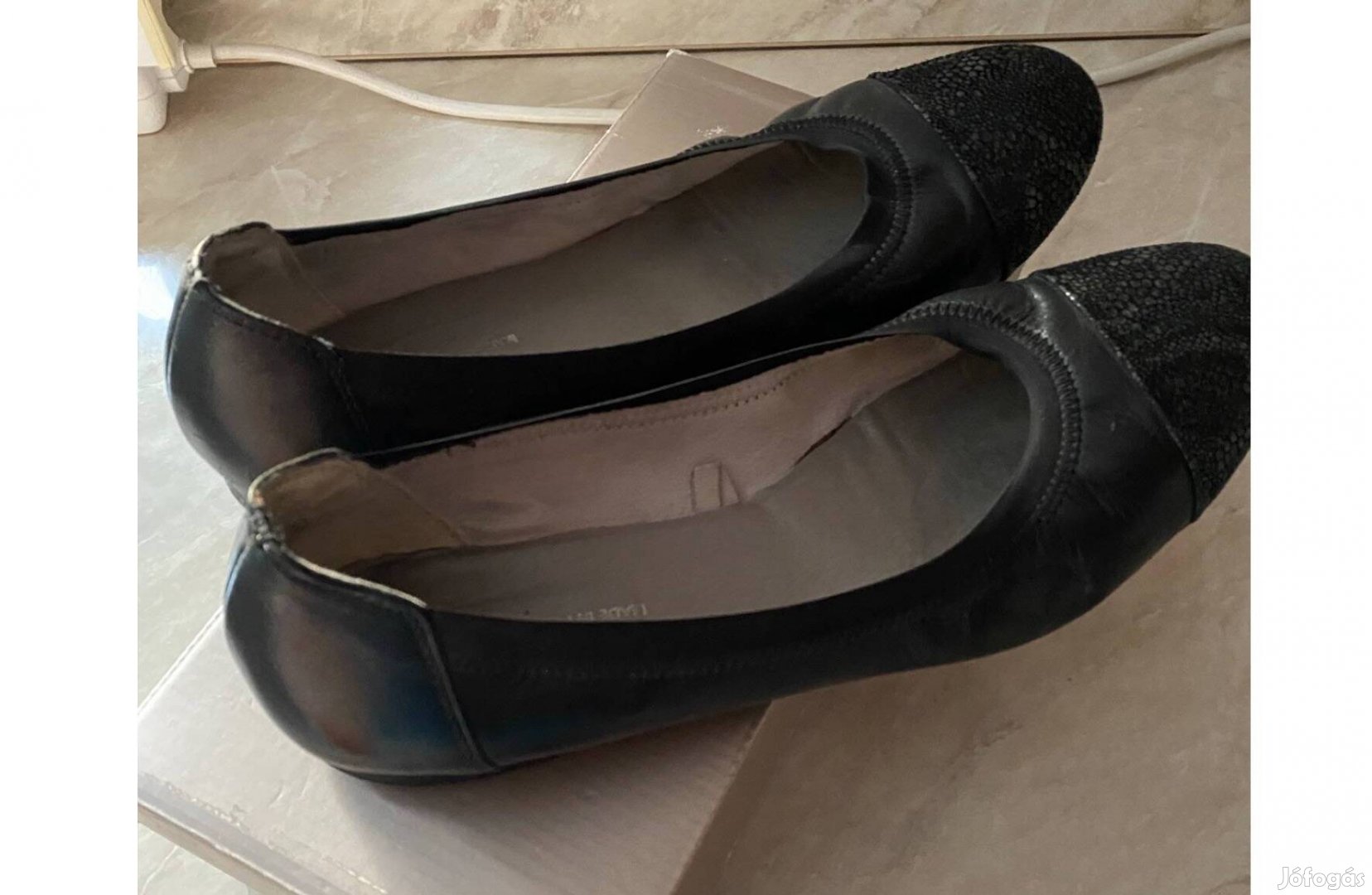 Eladó női balerina bőrcipő, 40