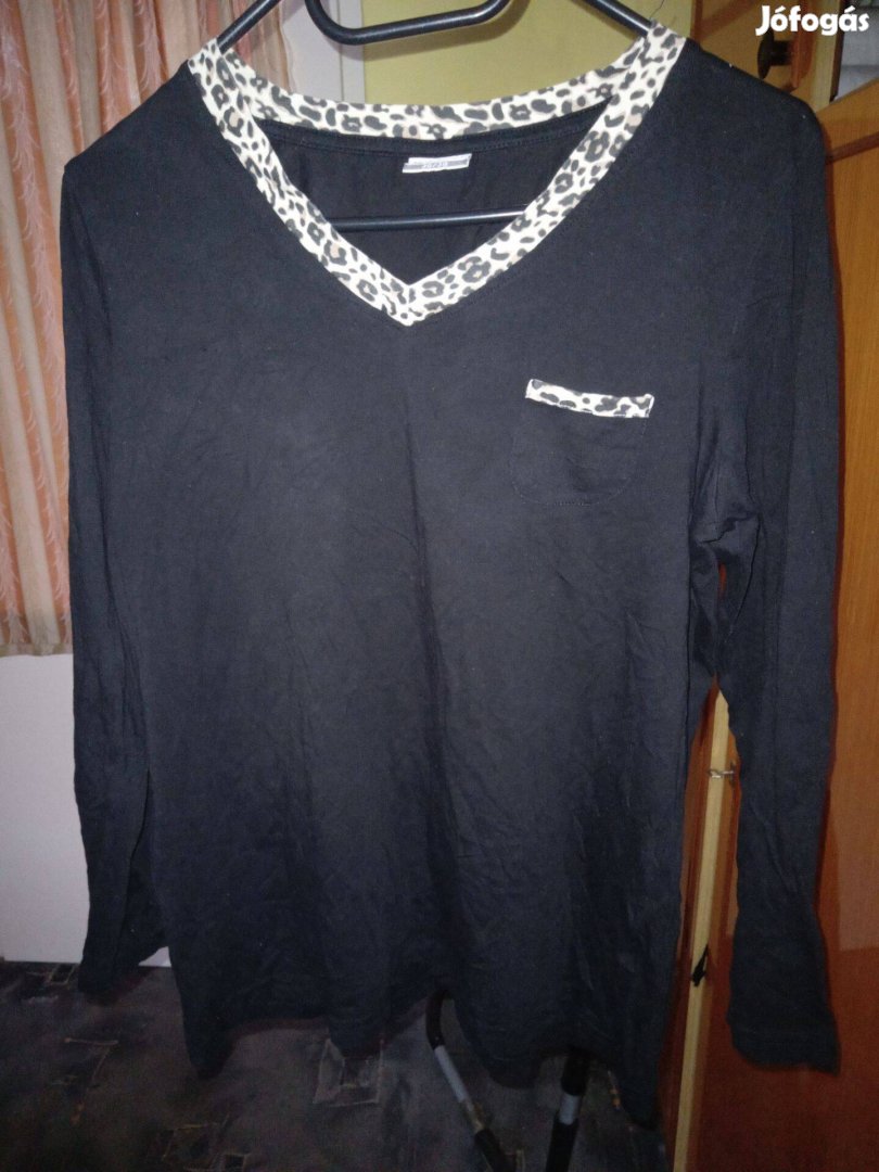 Eladó női blúzok vegyesen 4 db