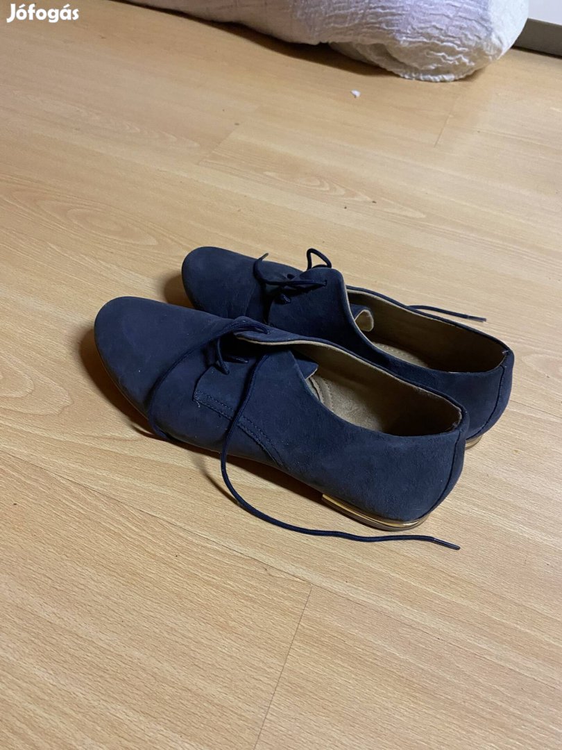 Eladó női elegáns lasocki cipő! Olcsón