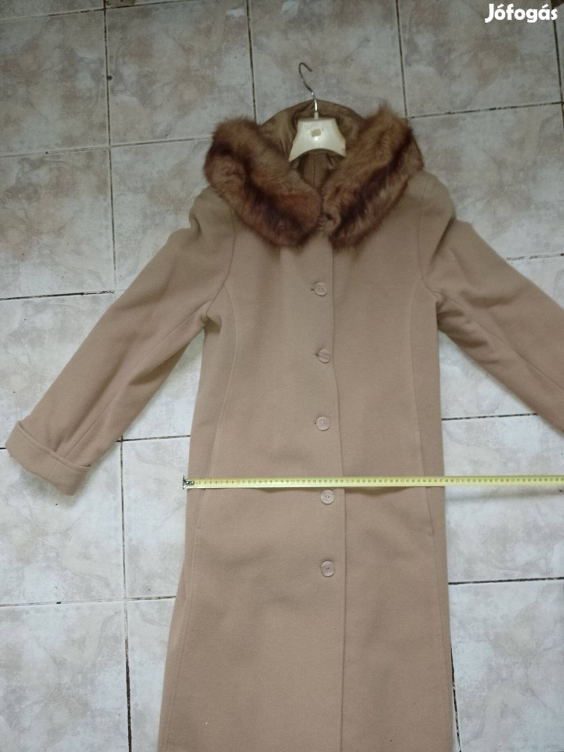 Eladó női hosszu szövetkabát Zalaegerszegen