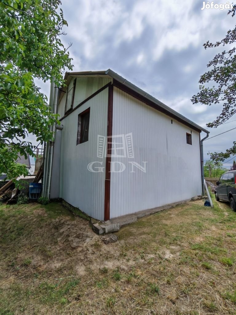 Eladó nyaraló Isaszeg, Isaszeg-Öreghegy -Lakó ingatlan