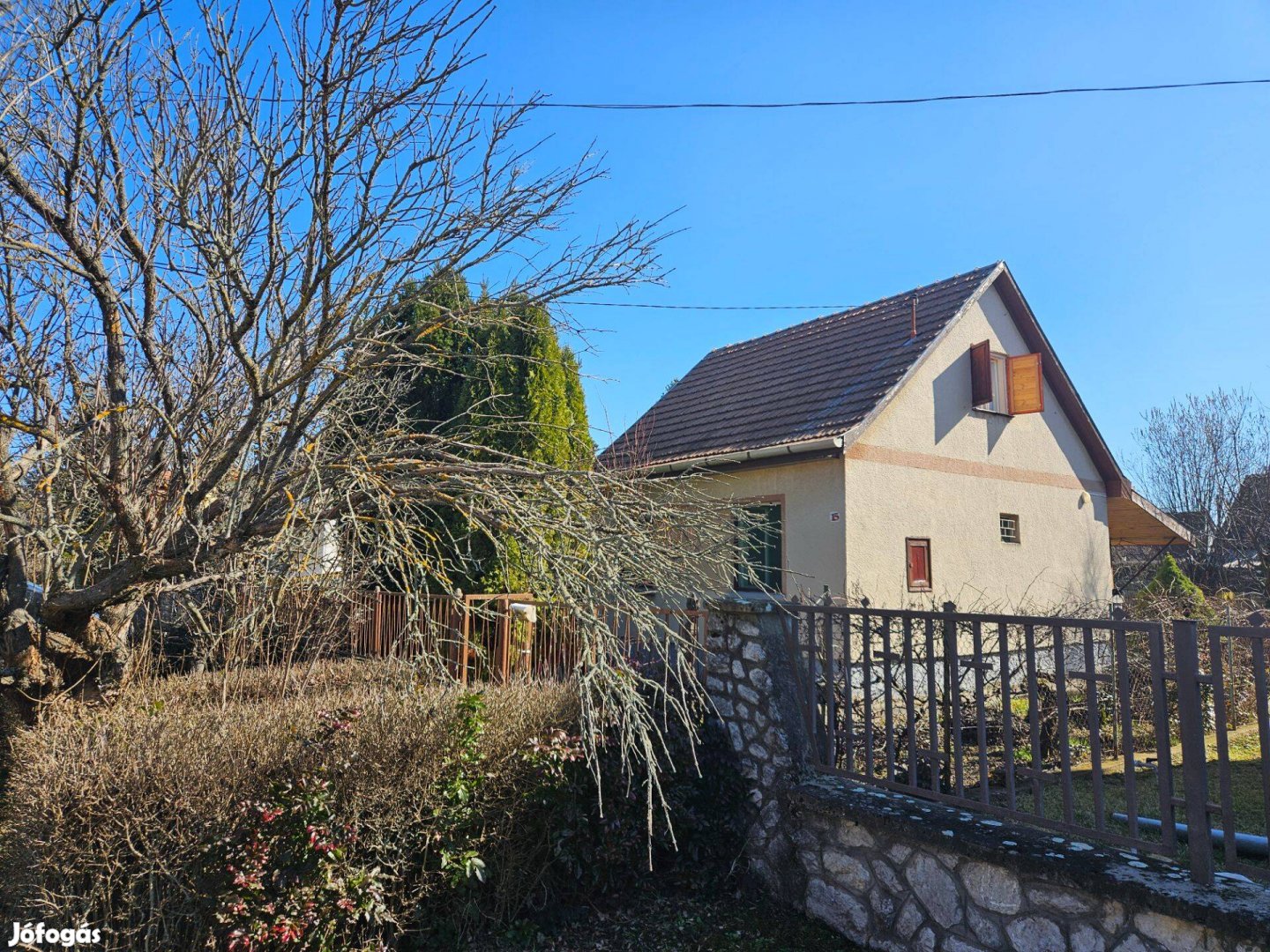 Eladó nyaraló a Zsóry Fürdőnél