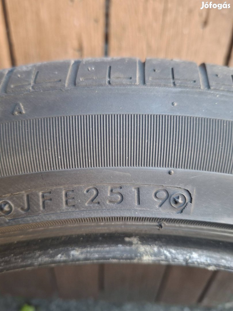 Eladó nyári Bridgestone gumi szett