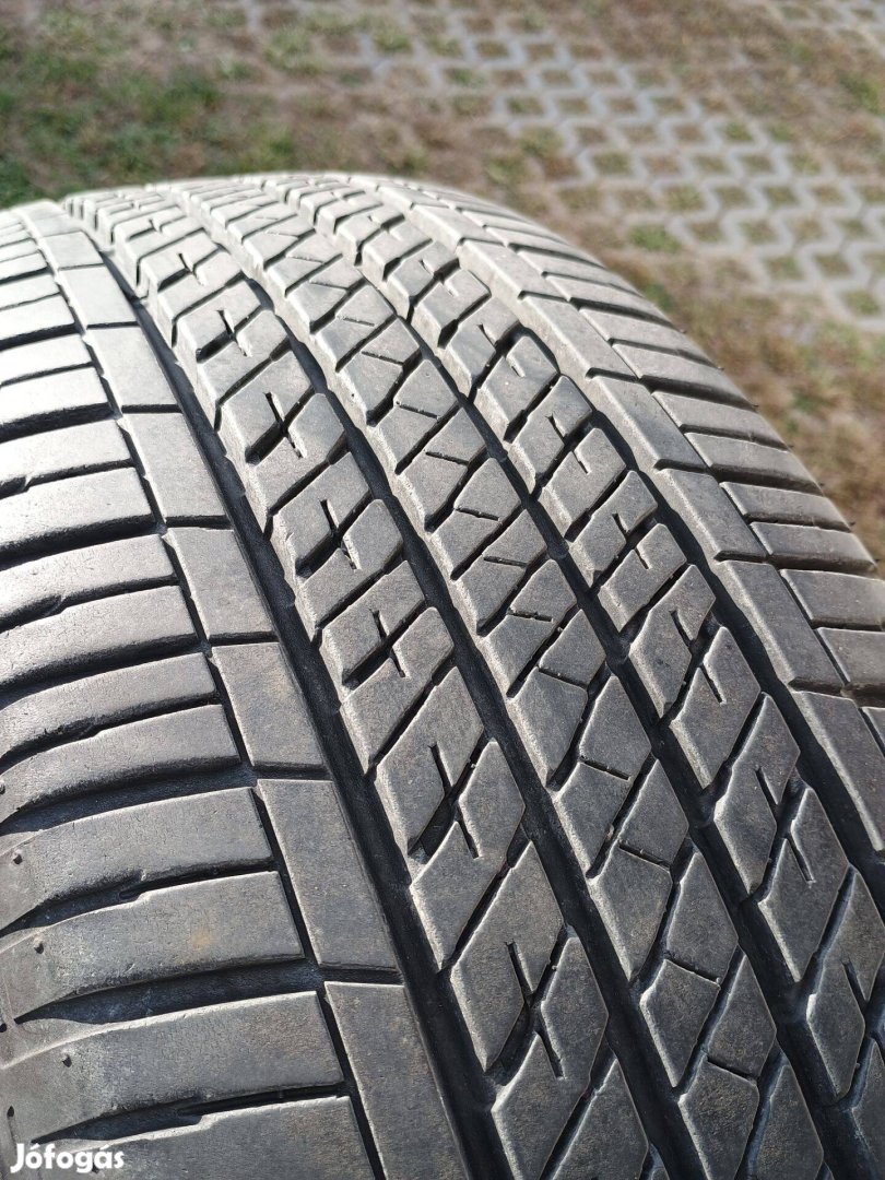 Eladó nyári gumiabroncs 235/55R18