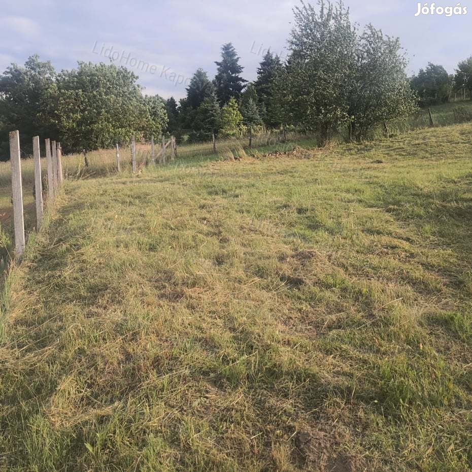 Eladó örökpanorámás telek a Donnerban