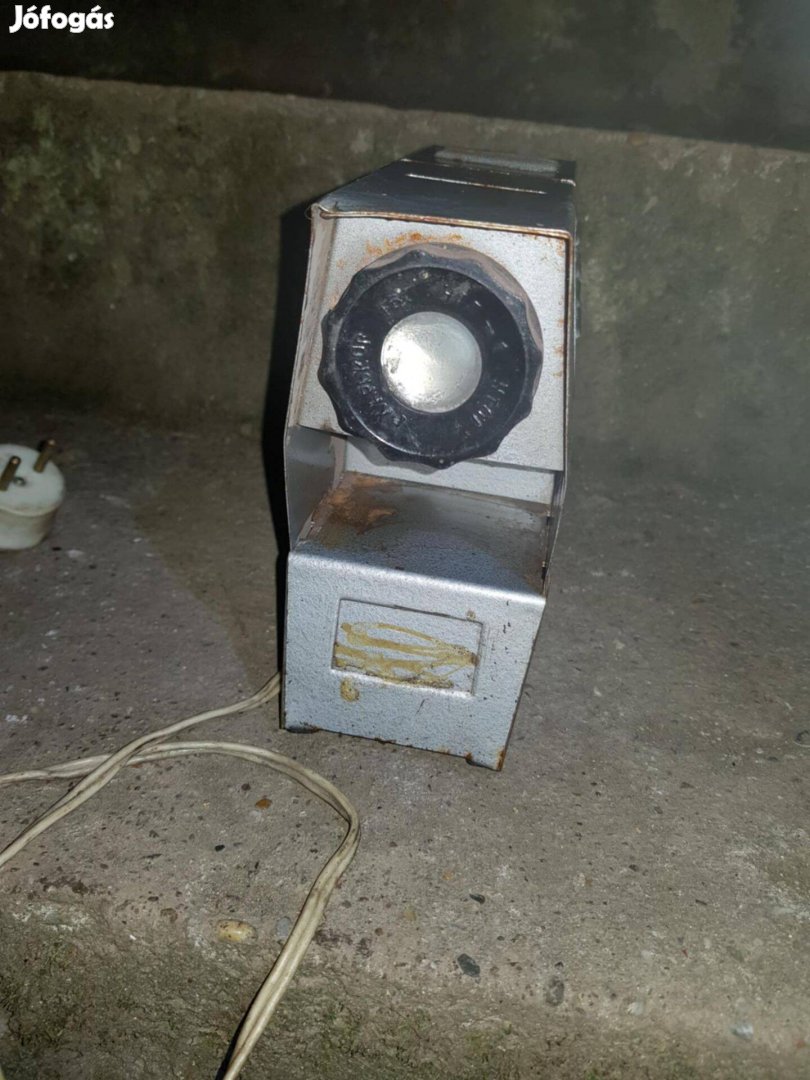 Eladó orosz diavetítő