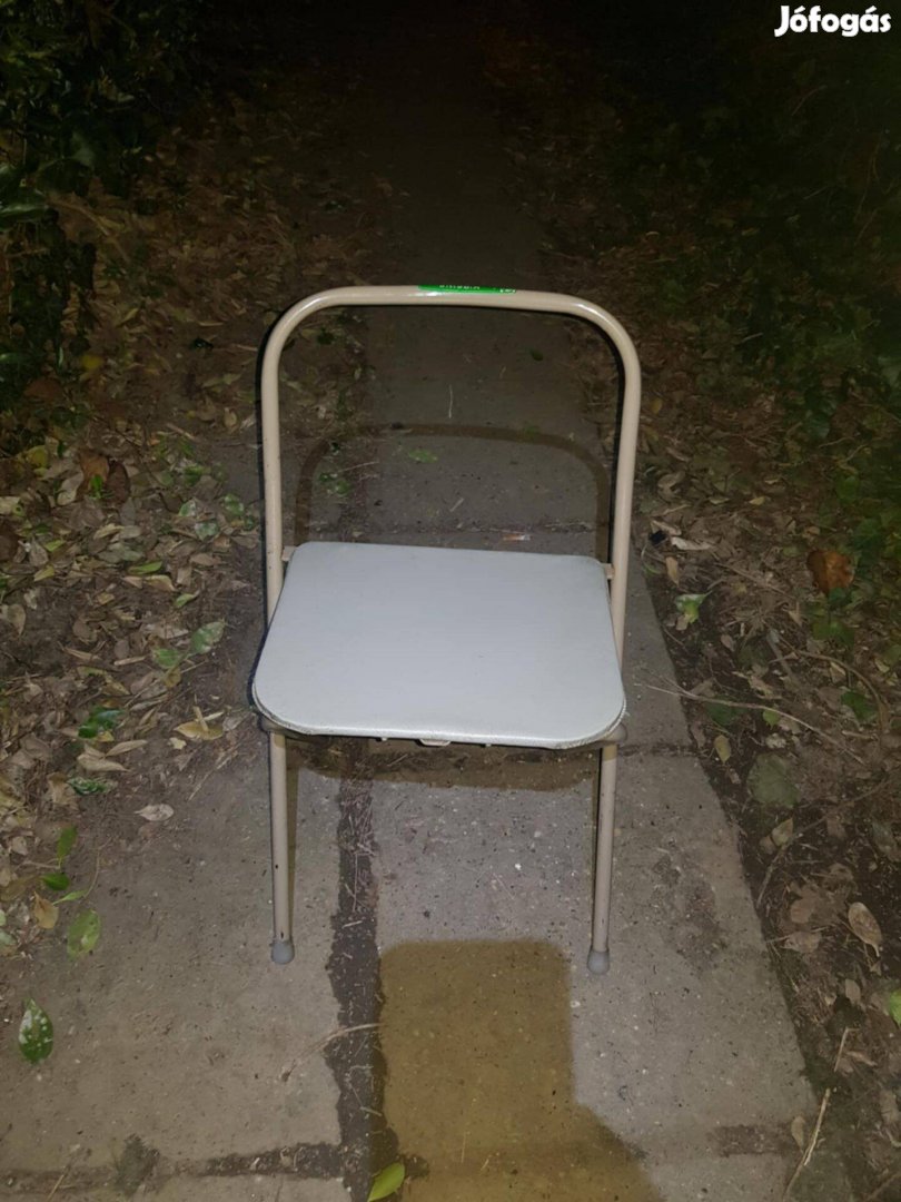Eladó összecsukható mini szék