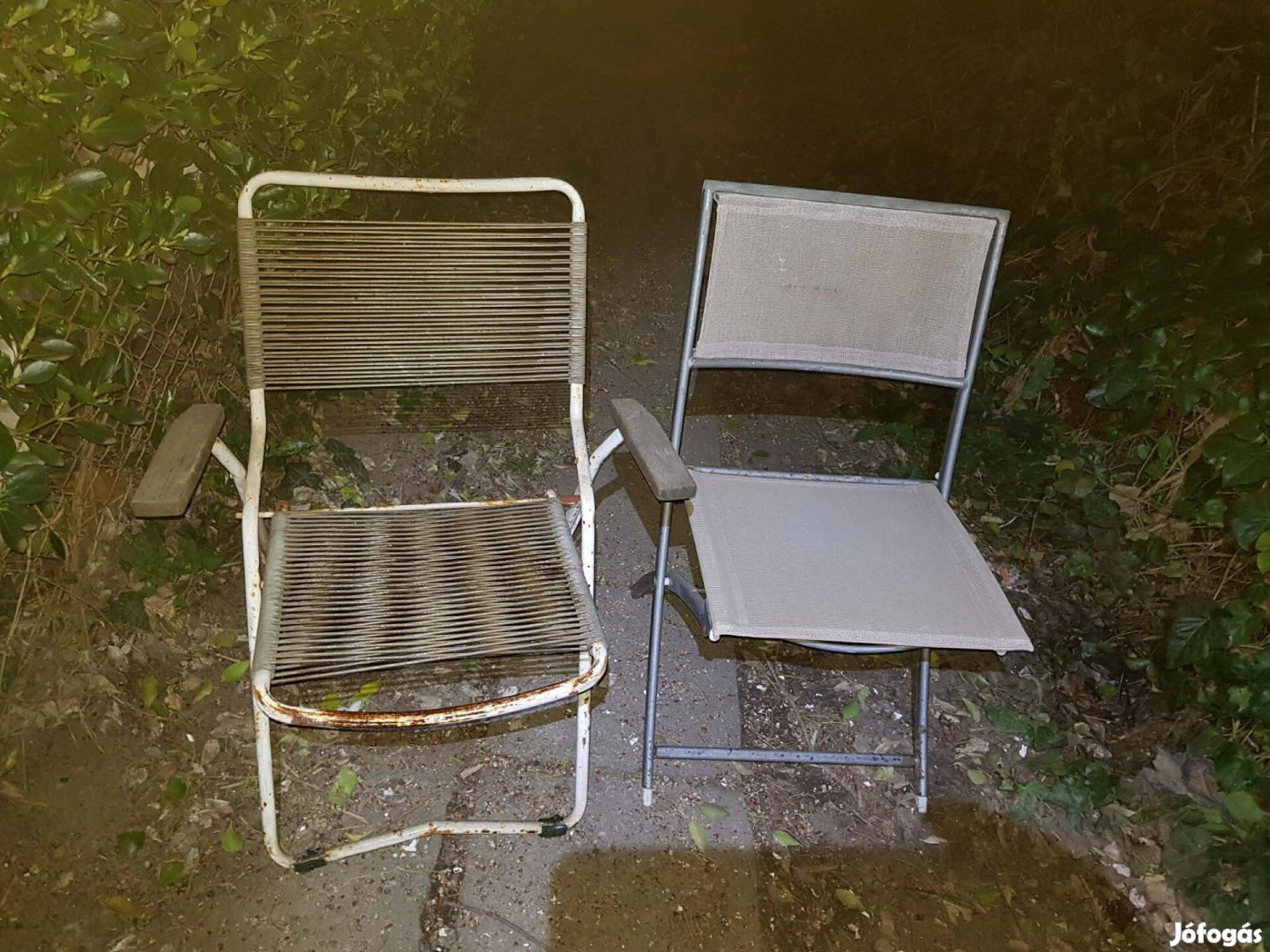 Eladó összecsukható retro kerti szék