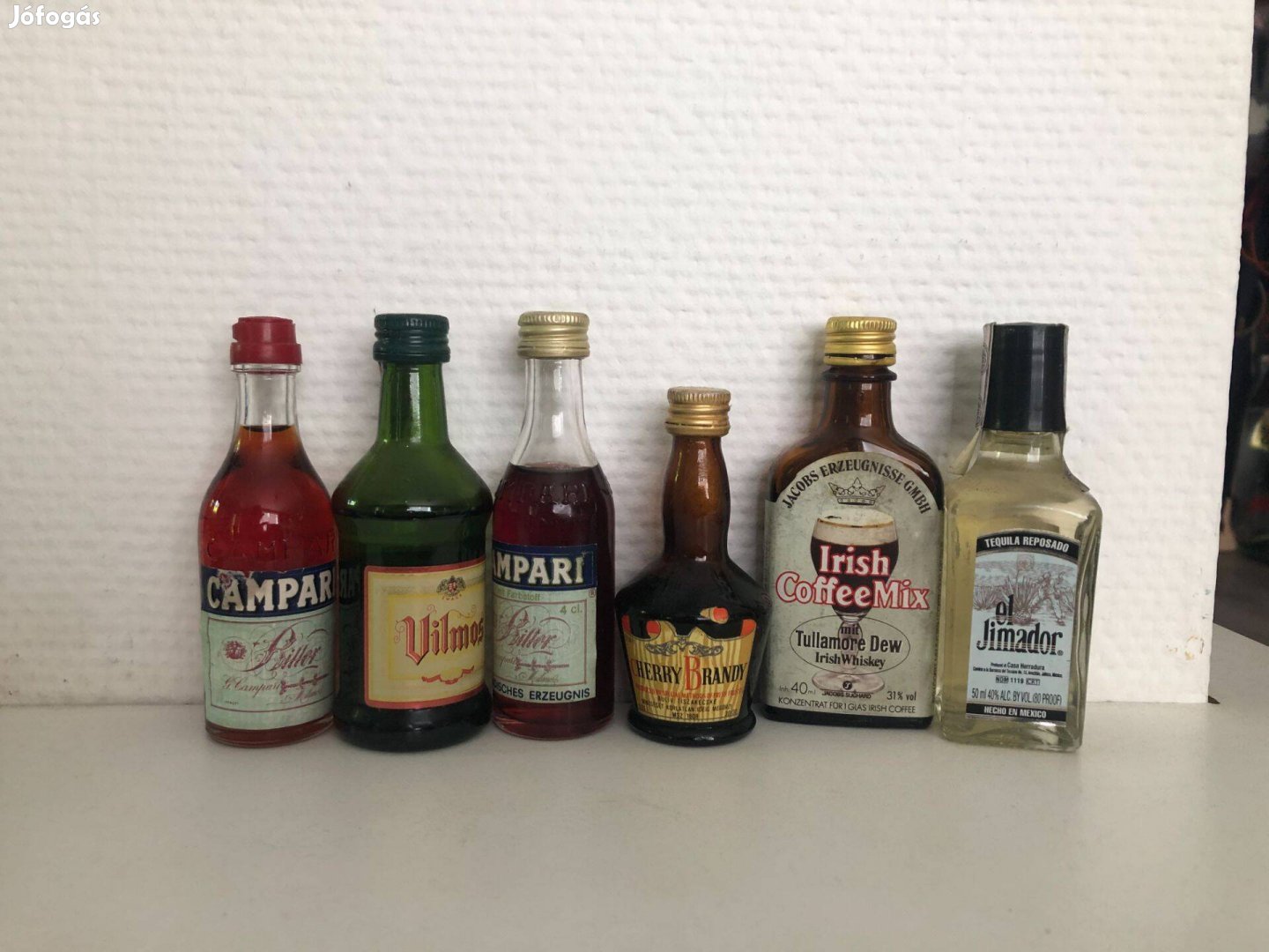 Eladó öt darabos mini üveg gyűjtemény