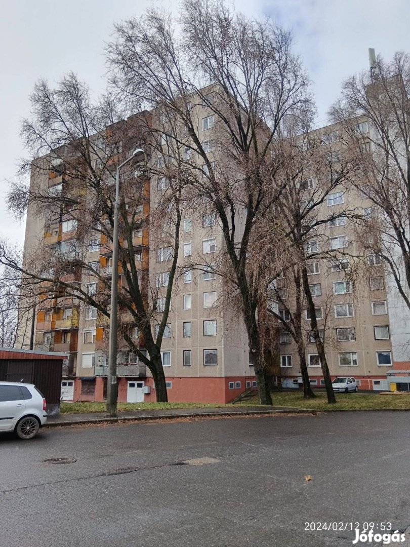 Eladó panel Miskolc Avasi lakótelepen 55m2 panorámás