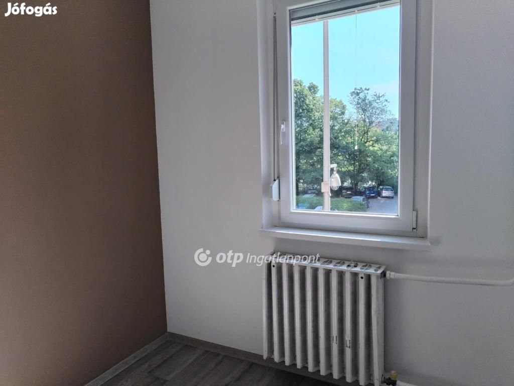 Eladó panel lakás - Budapest III. Békásmegyer - 51 nm