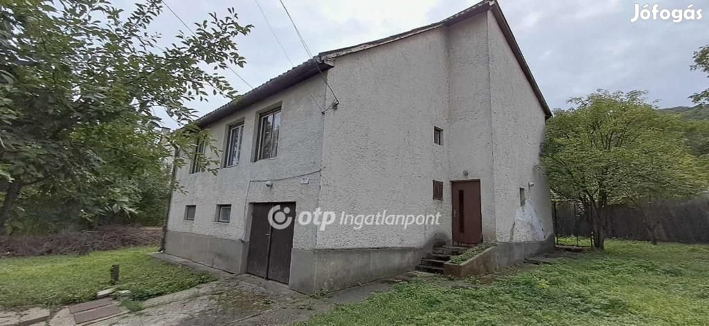 Eladó panorámás családi ház Miskolc-Diósgyőrben!