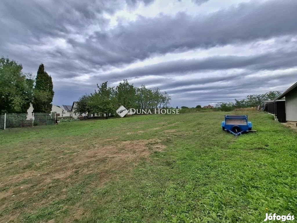 Eladó panorámás telek, Őrbottyán