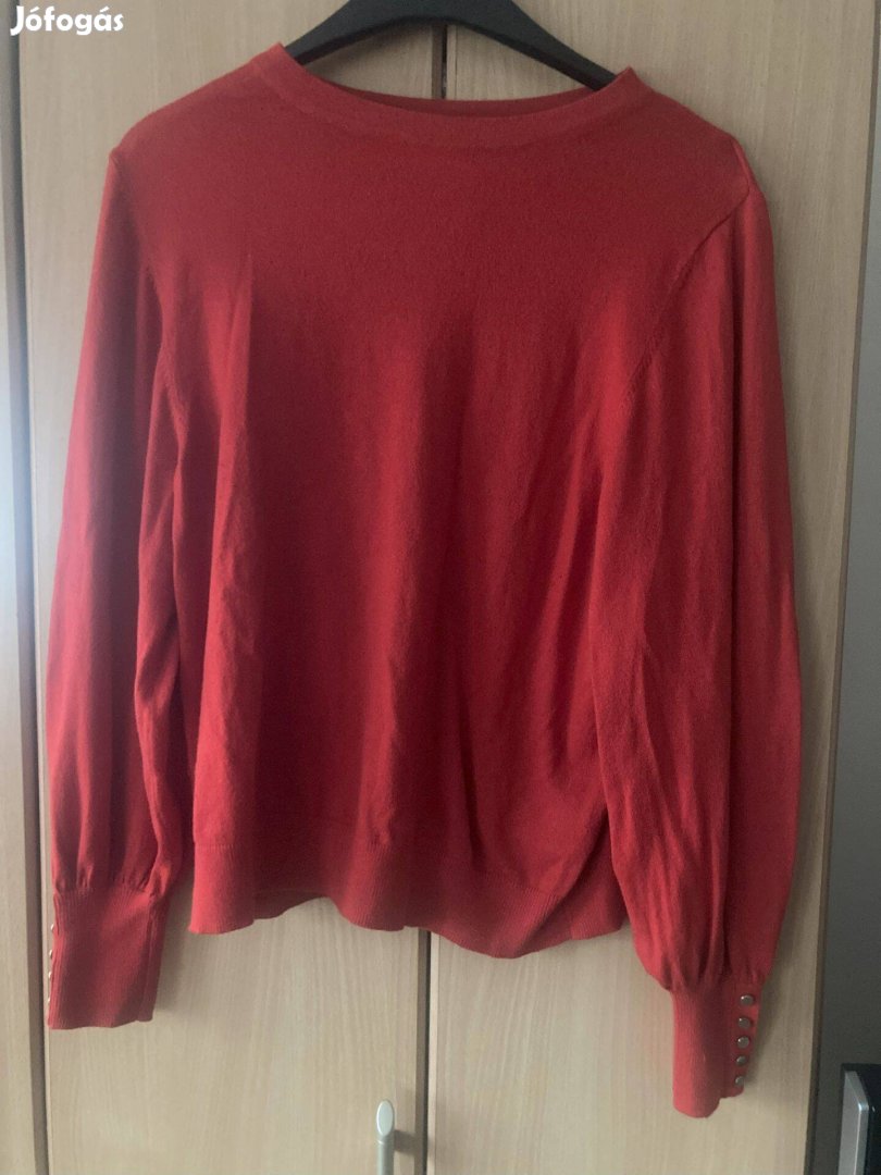 Eladó piros pulóver