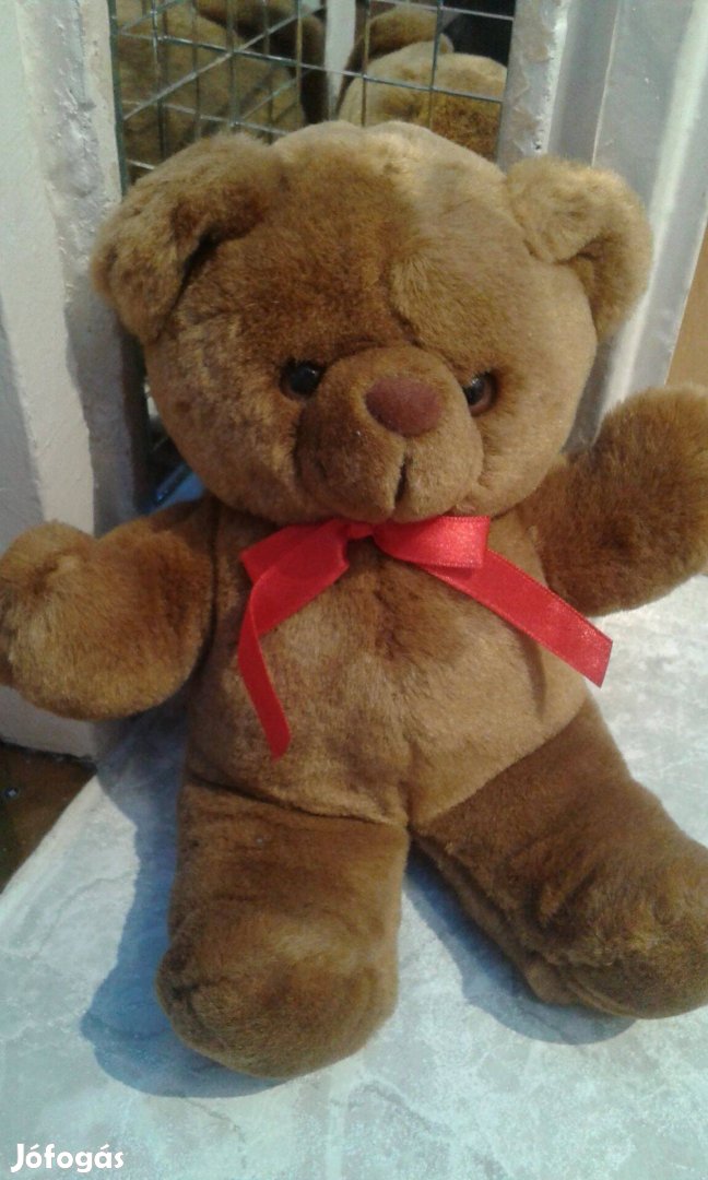 Eladó plüss maci. 27cm magas