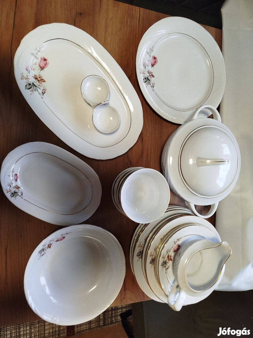 Eladó porcelán Hazimeh japán 4 személyes étkészlet
