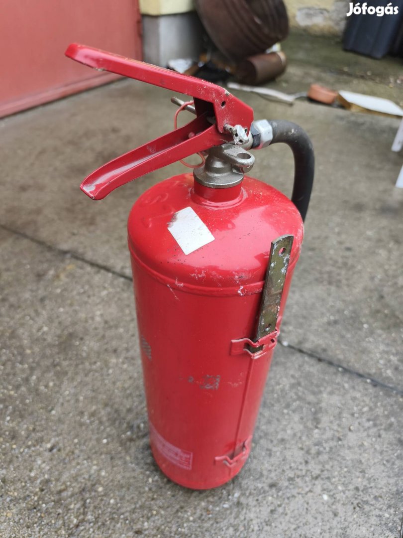 Eladó porral oltó!