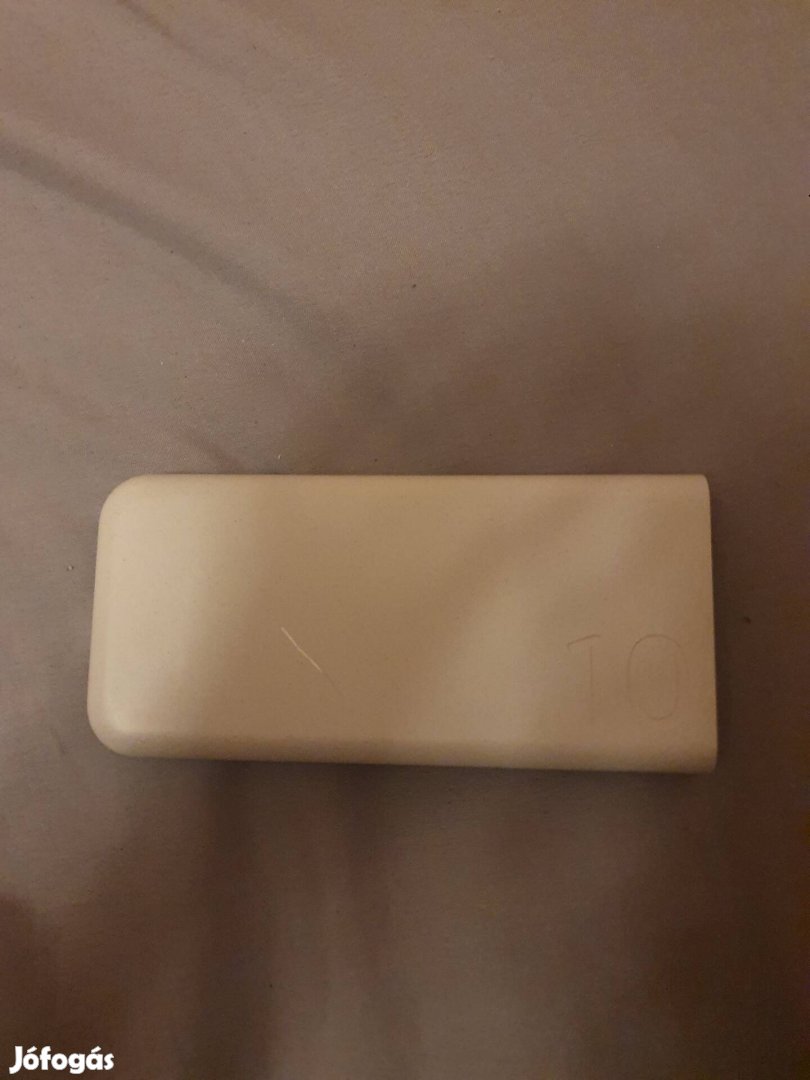 Eladó powerbank 