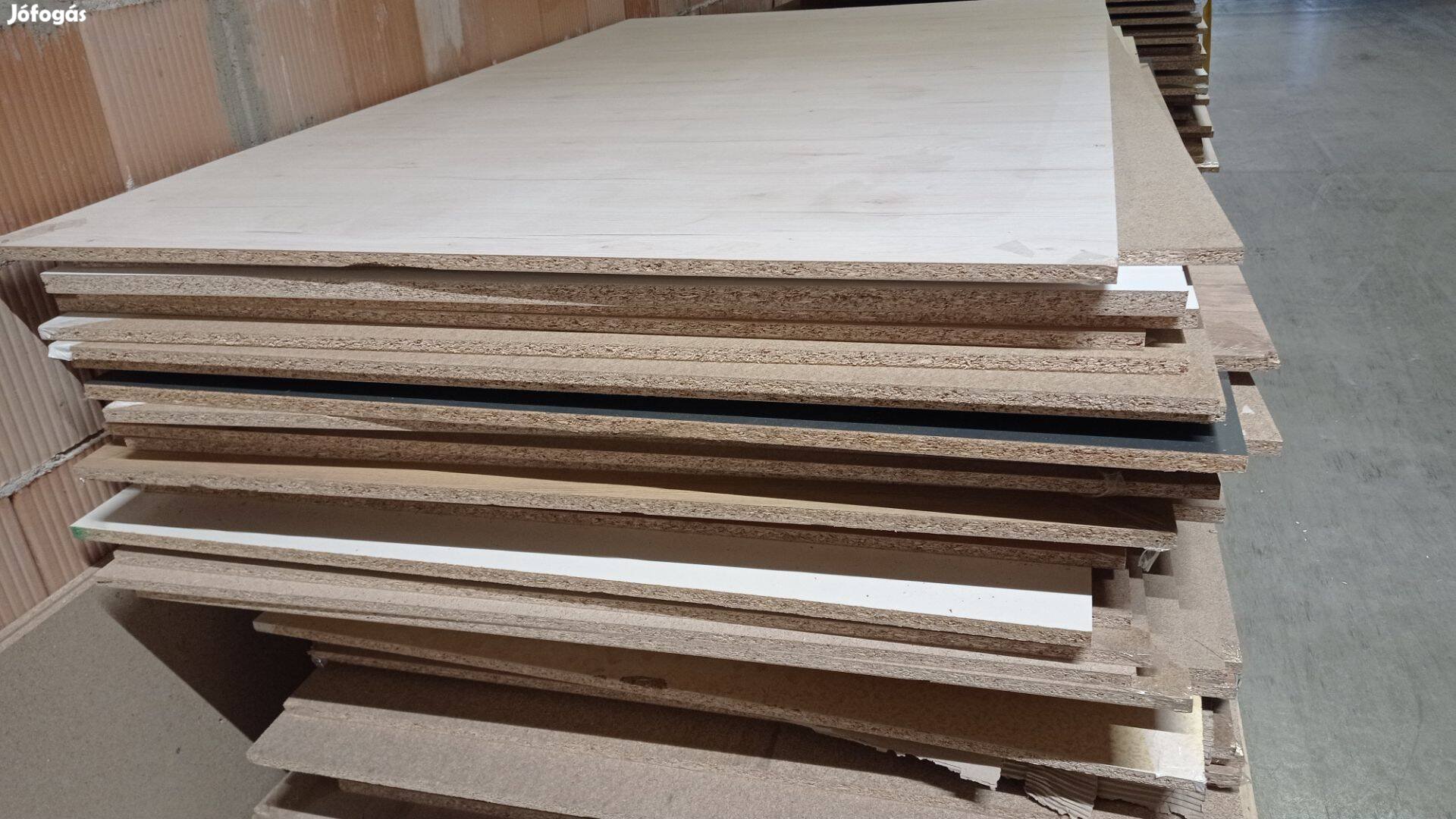 Eladó pozdorja, faforgács lap, bútorlap