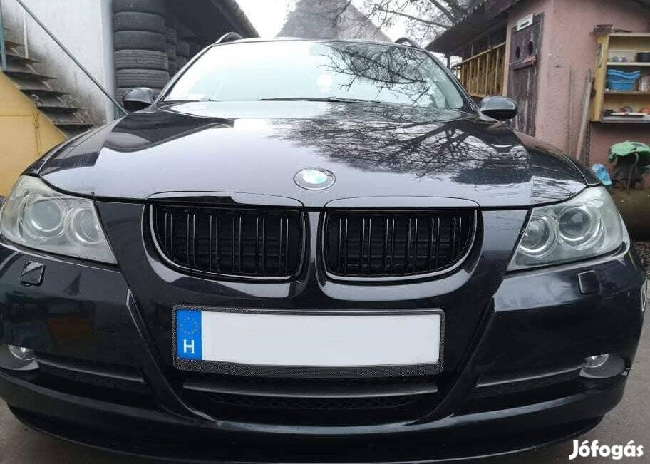 Eladó pre-facelift BMW e90 e91 díszrács / vese rács lakk fekete dupla